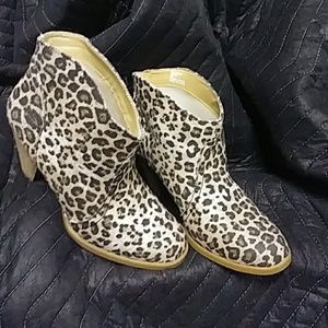 Cute heeled booties